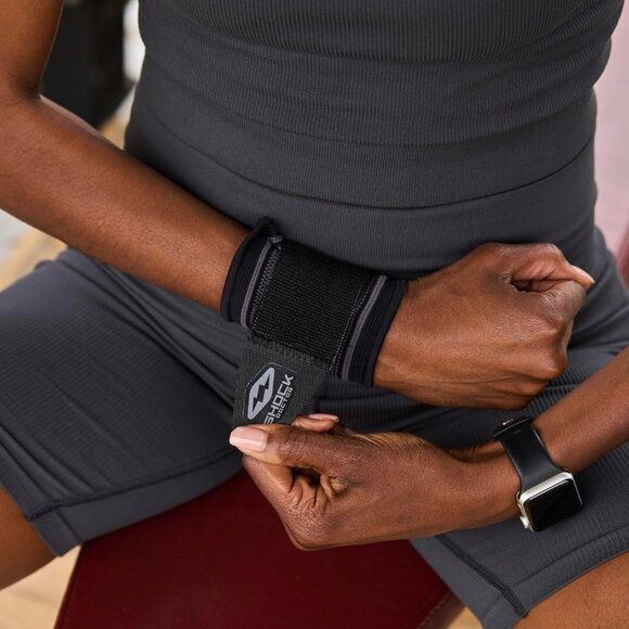 Shock Doctor Compression Knit Wrist Sleeve With Strap Size S - Picture 2 of 8